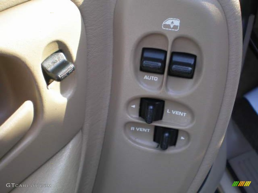 2001 Grand Caravan Sport - Champagne Pearl / Sandstone photo #4