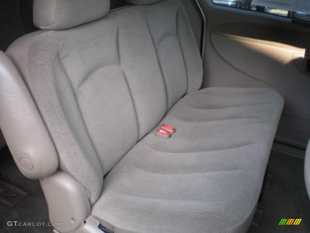 2001 Grand Caravan Sport - Champagne Pearl / Sandstone photo #11
