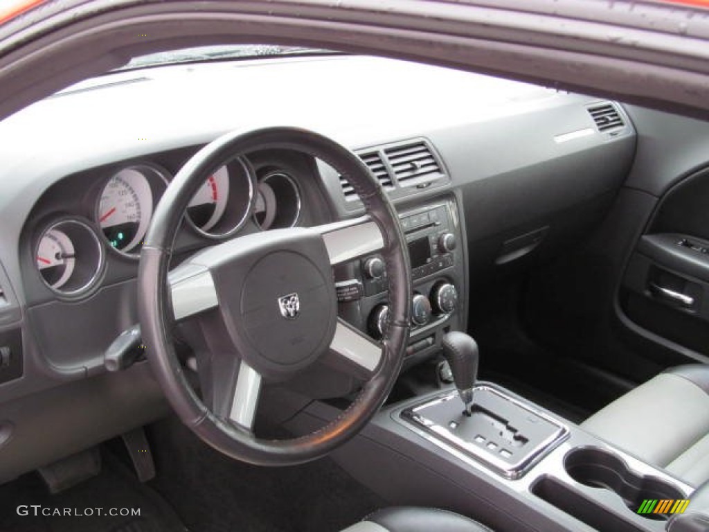 2009 Dodge Challenger R/T Classic Dashboard Photos