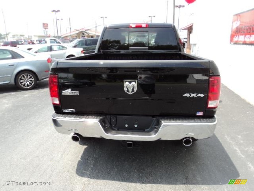 2012 Ram 1500 Big Horn Quad Cab 4x4 - Black / Dark Slate Gray/Medium Graystone photo #4