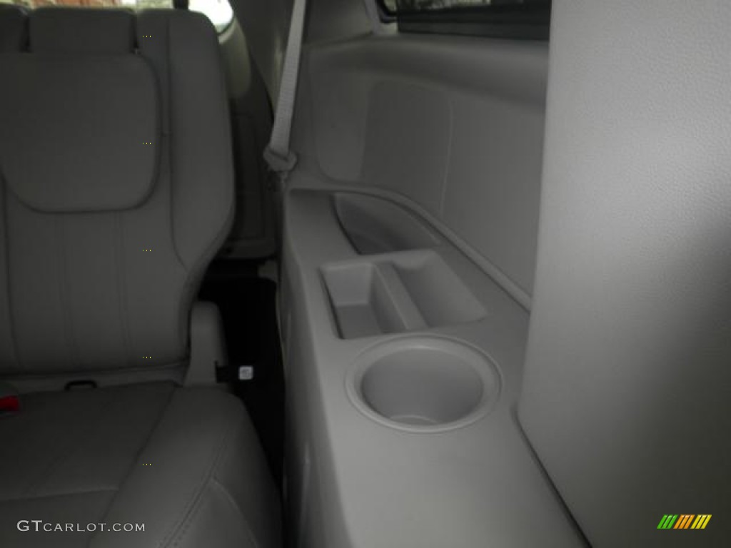 2013 Town & Country Touring - L - Crystal Blue Pearl / Black/Light Graystone photo #24