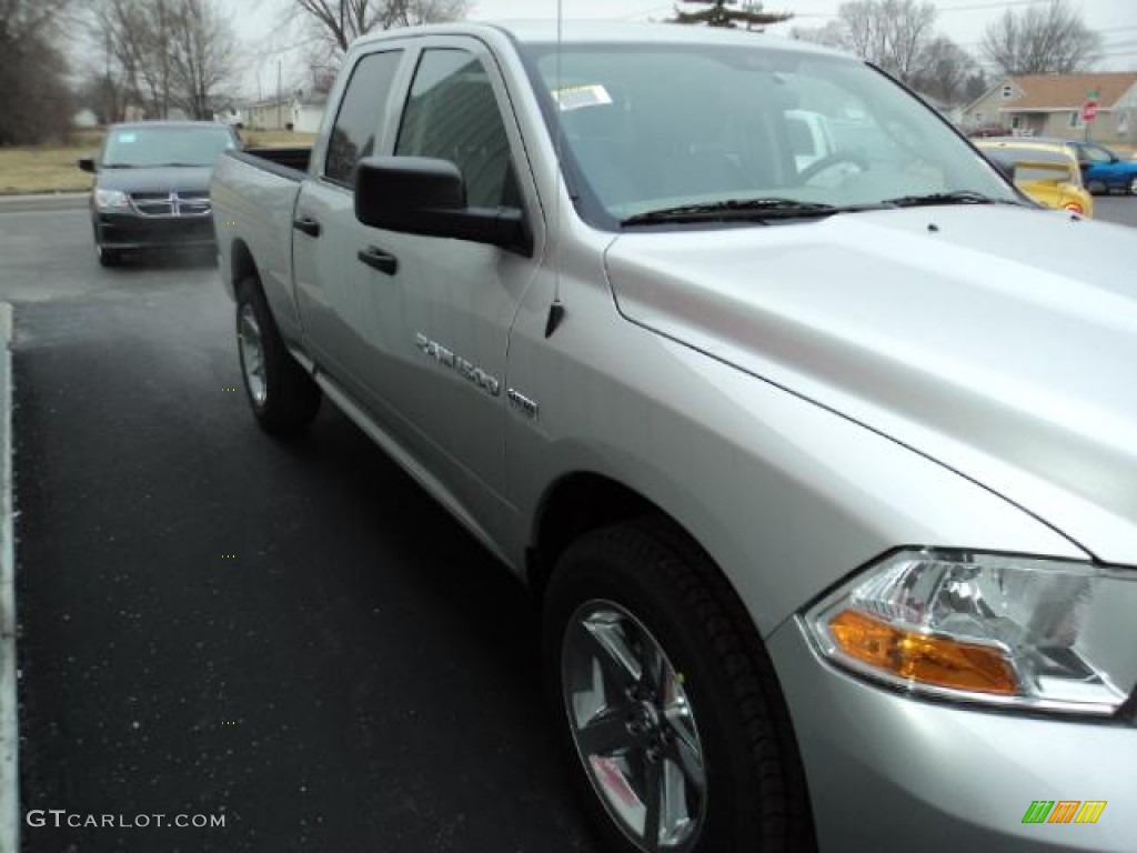 2012 Ram 1500 Express Quad Cab 4x4 - Bright Silver Metallic / Dark Slate Gray/Medium Graystone photo #3