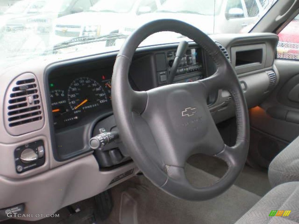 1998 Chevrolet C/K 3500 C3500 Cheyenne Extended Cab Dually Gray Steering Wheel Photo #72287446