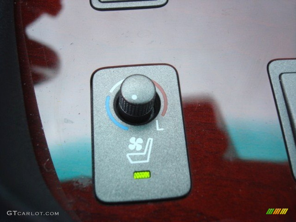 2007 Lexus LS 460 Controls Photo #72288197