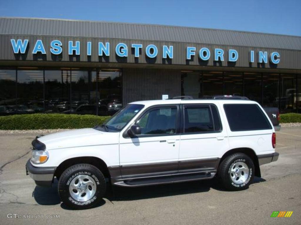 Oxford White Ford Explorer