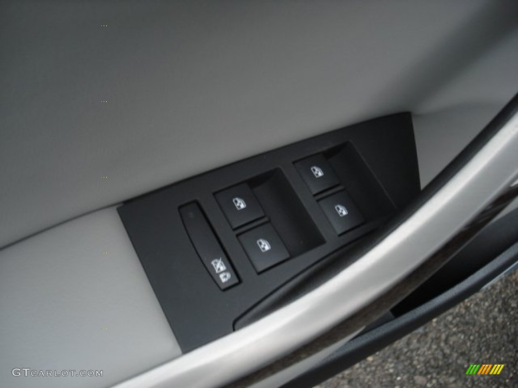 2013 Verano FWD - Carbon Black Metallic / Medium Titanium photo #15