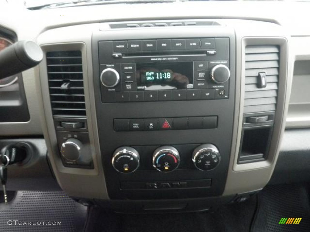 2012 Dodge Ram 1500 Express Crew Cab 4x4 Controls Photo #72291649