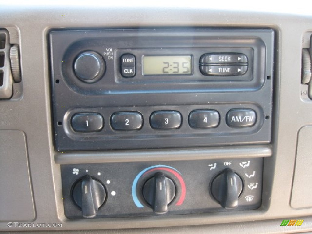 2001 Ford F450 Super Duty XL Crew Cab Dump Truck Audio System Photos