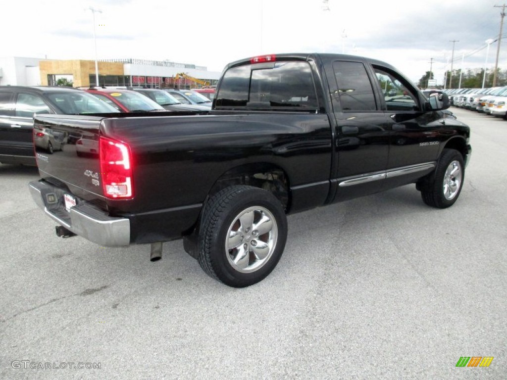 2004 Ram 1500 Laramie Quad Cab 4x4 - Black / Dark Slate Gray photo #11