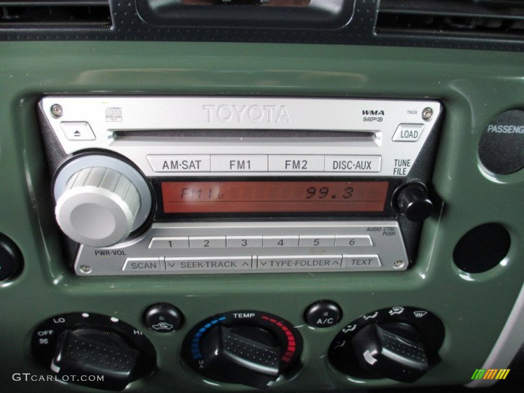2010 Toyota FJ Cruiser 4WD Audio System Photo #72294720