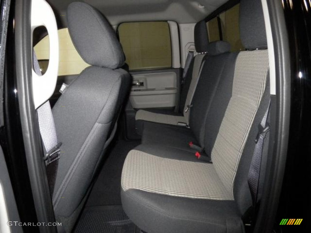 2012 Ram 1500 Big Horn Quad Cab 4x4 - Black / Dark Slate Gray/Medium Graystone photo #7