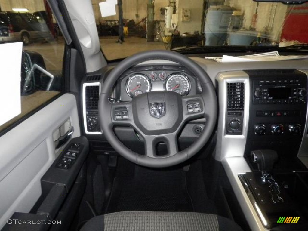 2012 Ram 1500 Big Horn Quad Cab 4x4 - Black / Dark Slate Gray/Medium Graystone photo #9