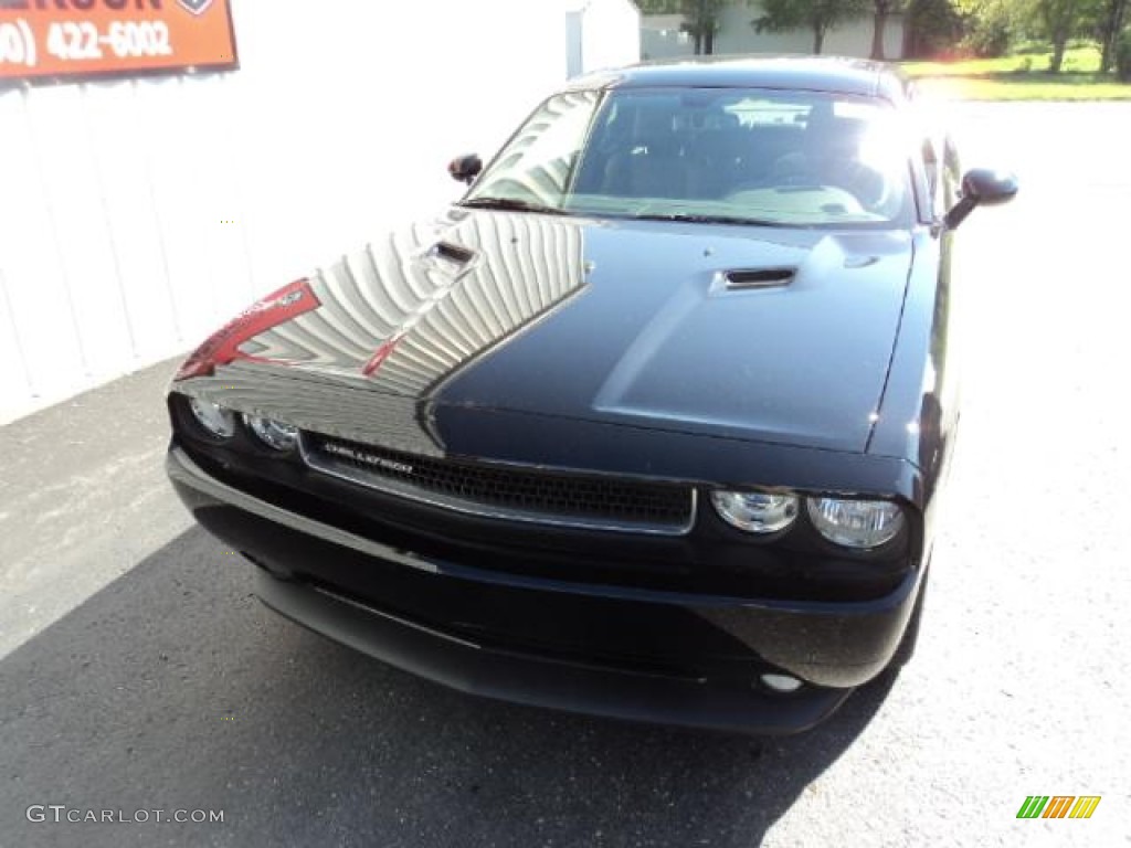 2013 Challenger SXT Plus - Pitch Black / Dark Slate Gray photo #2