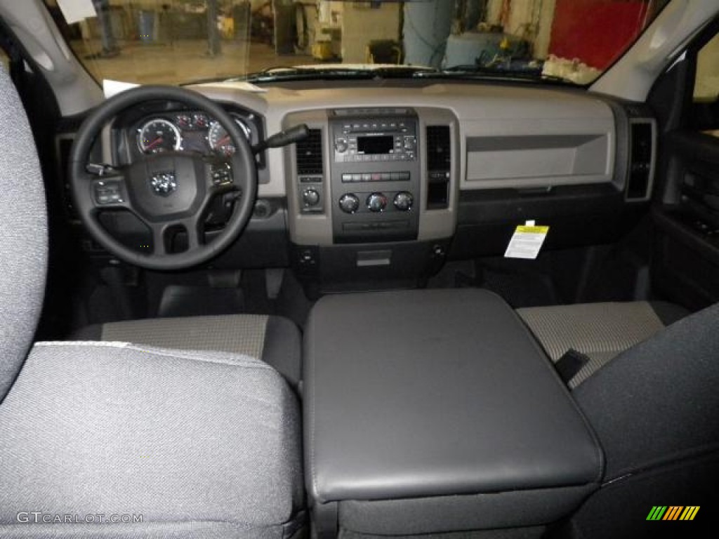 2012 Ram 1500 ST Quad Cab 4x4 - Bright White / Dark Slate Gray/Medium Graystone photo #8