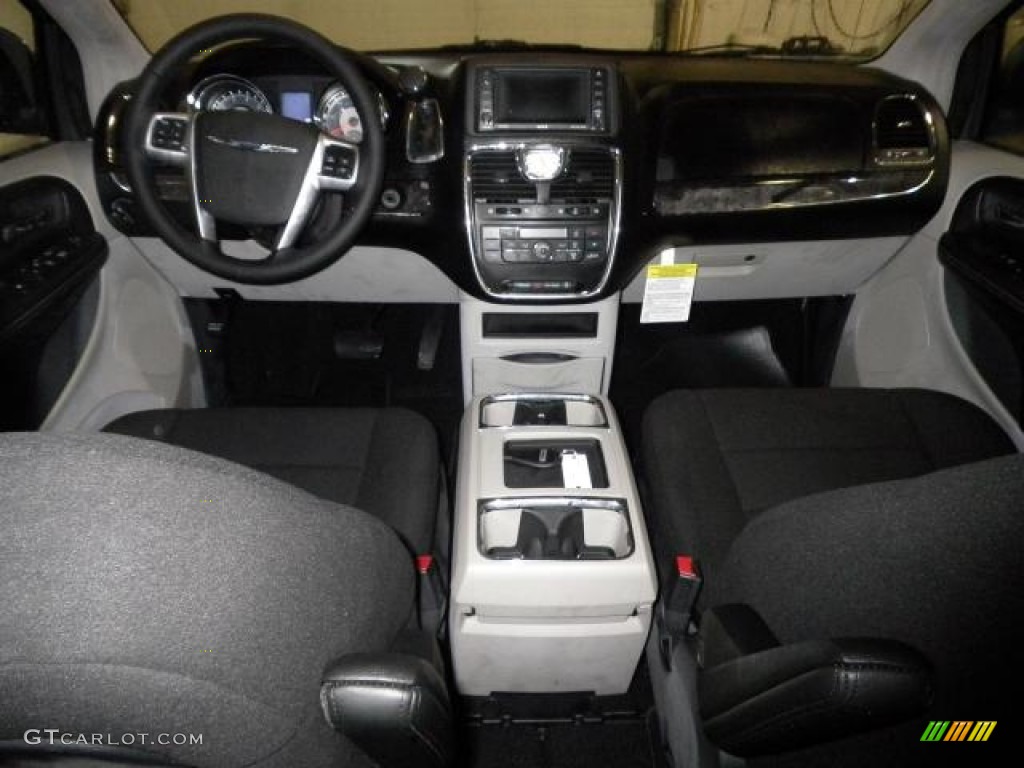 2012 Town & Country Touring - Dark Charcoal Pearl / Black/Light Graystone photo #10
