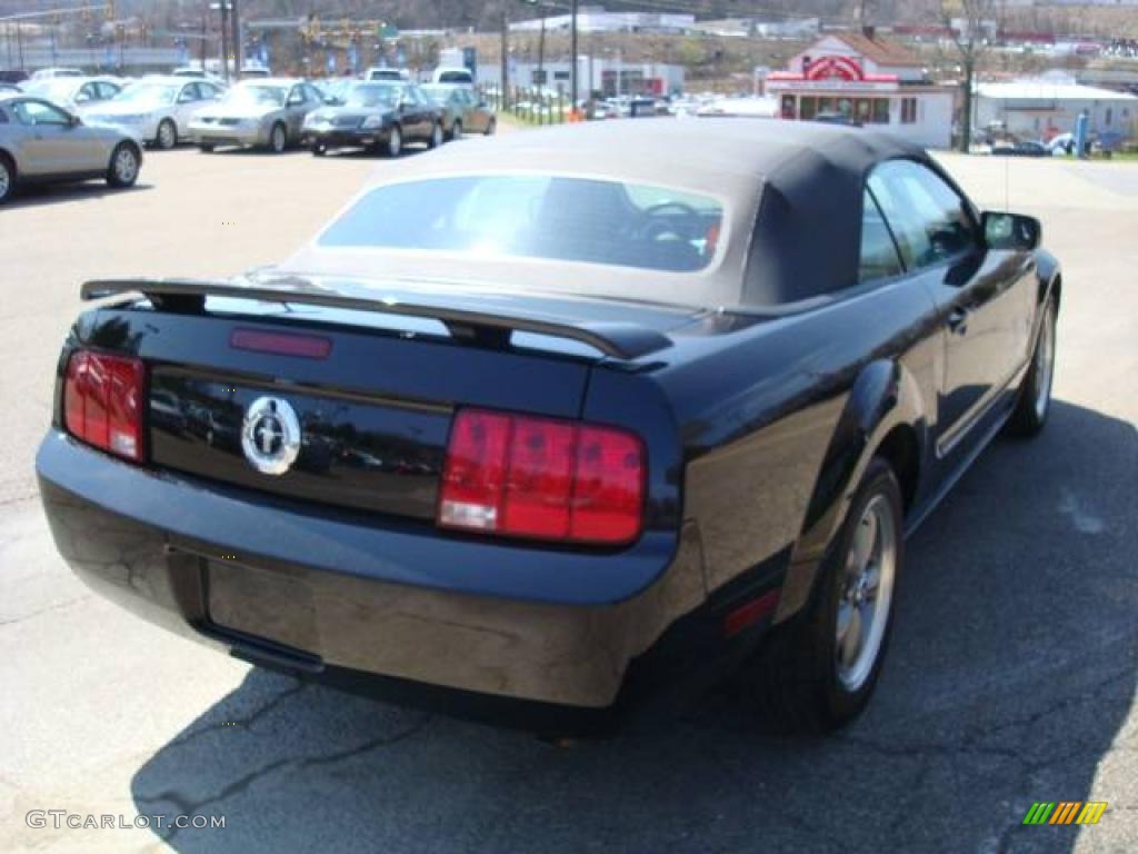 2006 Mustang V6 Premium Convertible - Black / Dark Charcoal photo #4