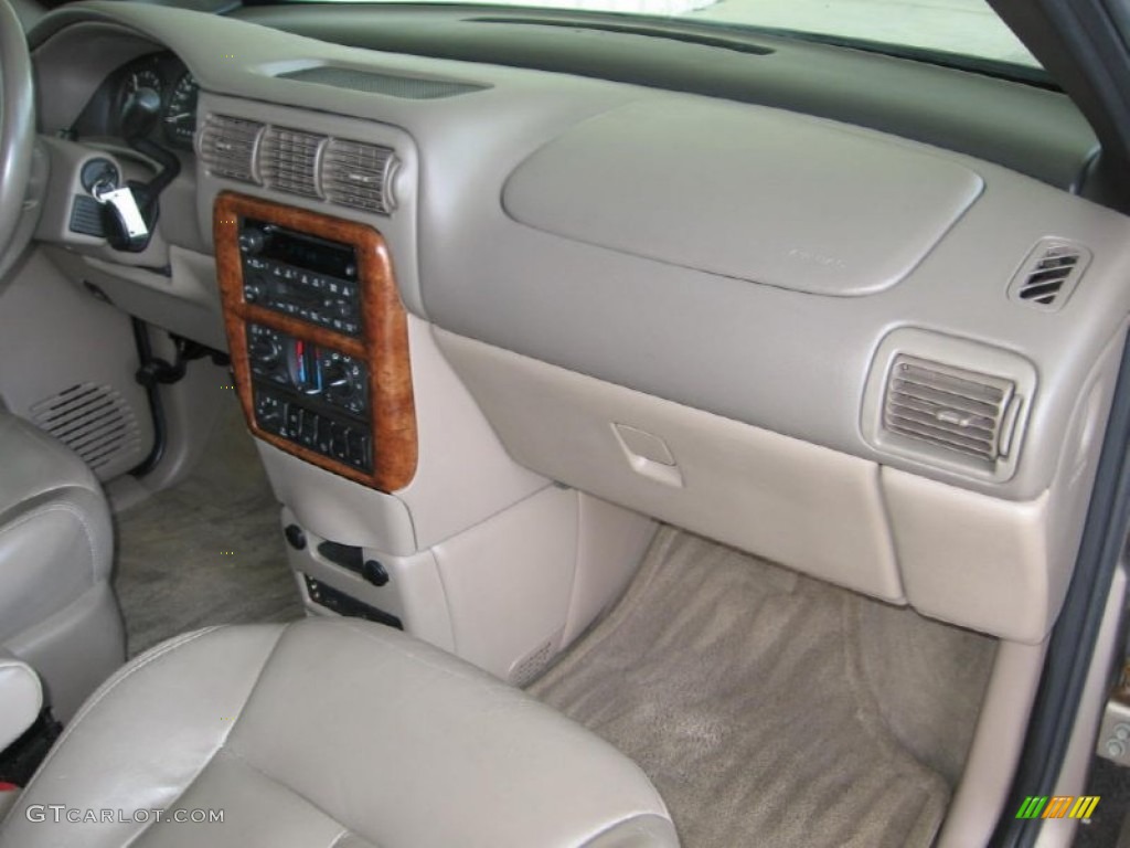 2003 Oldsmobile Silhouette Premiere Dashboard Photos