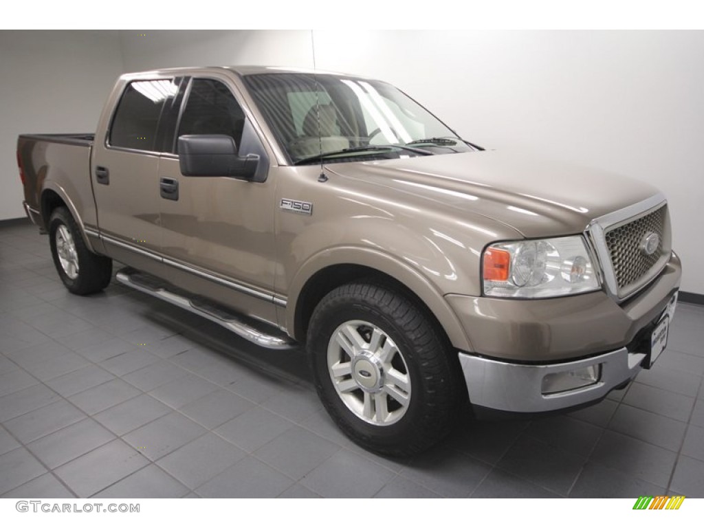 2004 F150 Lariat SuperCrew - Arizona Beige Metallic / Tan photo #9