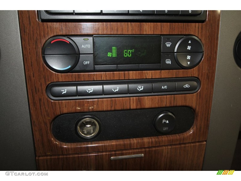 2004 F150 Lariat SuperCrew - Arizona Beige Metallic / Tan photo #24