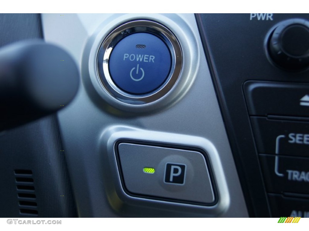 2012 Toyota Prius v Three Hybrid Controls Photo #72303388