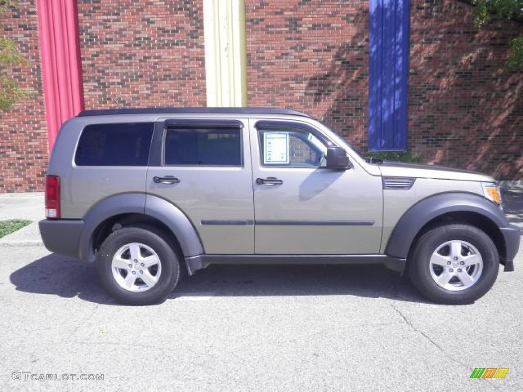 Light Khaki Metallic 2007 Dodge Nitro SXT 4x4 Exterior Photo #72303424