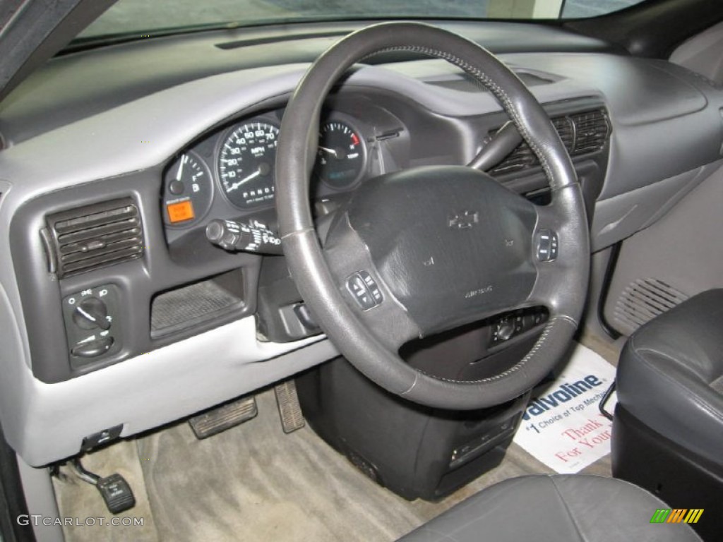 2003 Venture  - Galaxy Silver Metallic / Dark Gray photo #14
