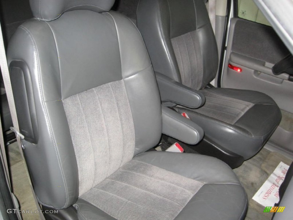 2003 Venture  - Galaxy Silver Metallic / Dark Gray photo #25