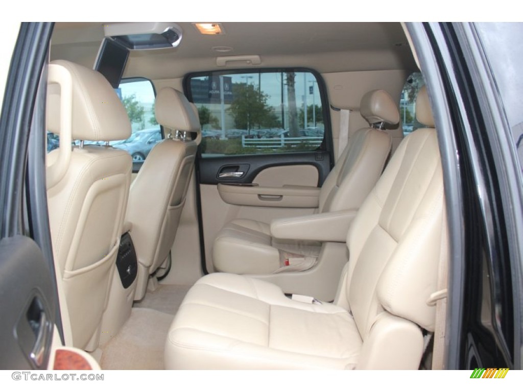 2007 Suburban 1500 LT - Black / Light Cashmere/Ebony photo #13