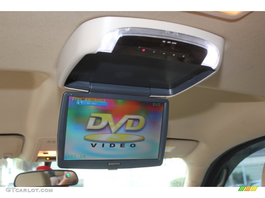 2007 Suburban 1500 LT - Black / Light Cashmere/Ebony photo #16