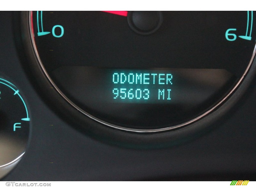 2007 Suburban 1500 LT - Black / Light Cashmere/Ebony photo #23