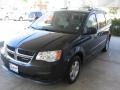 Dark Charcoal Pearl - Grand Caravan Mainstreet Photo No. 29