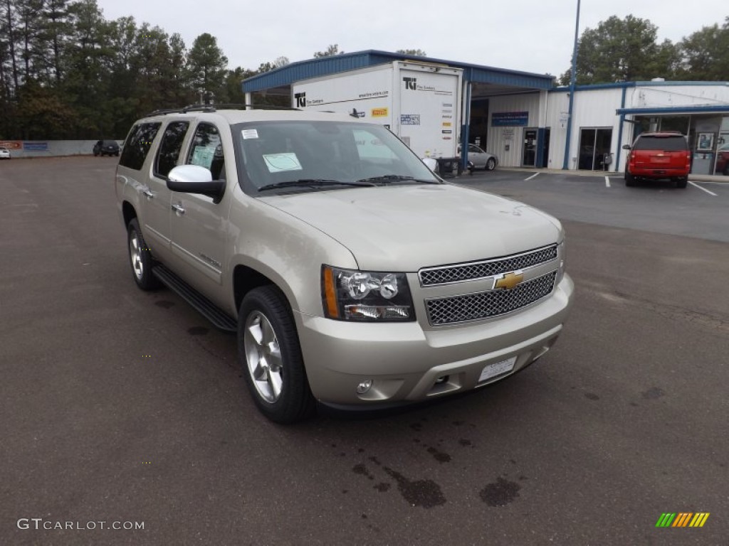 2013 Suburban LT - Champagne Silver Metallic / Ebony photo #7