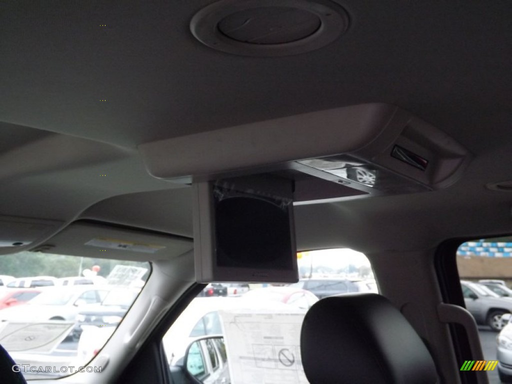 2013 Suburban LT - Champagne Silver Metallic / Ebony photo #11