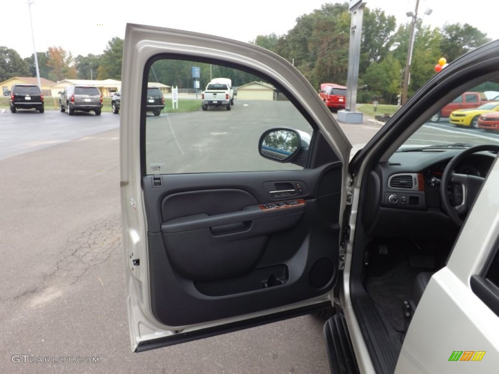 2013 Suburban LT - Champagne Silver Metallic / Ebony photo #17
