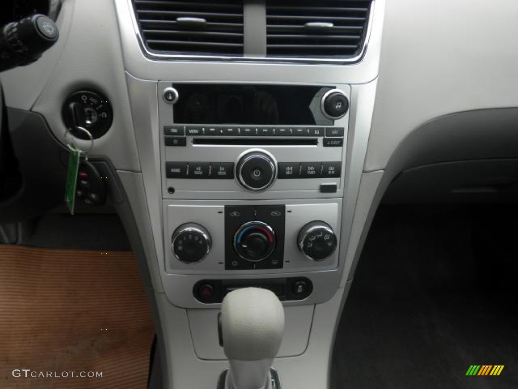 2012 Chevrolet Malibu LT Controls Photo #72310726