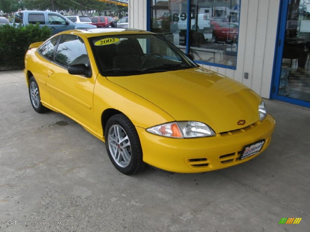 2002 Cavalier Coupe - Yellow / Graphite photo #1