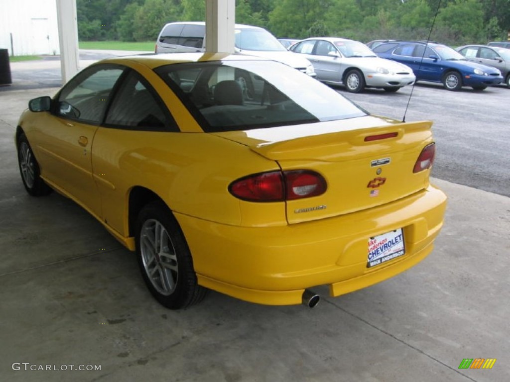 2002 Cavalier Coupe - Yellow / Graphite photo #3