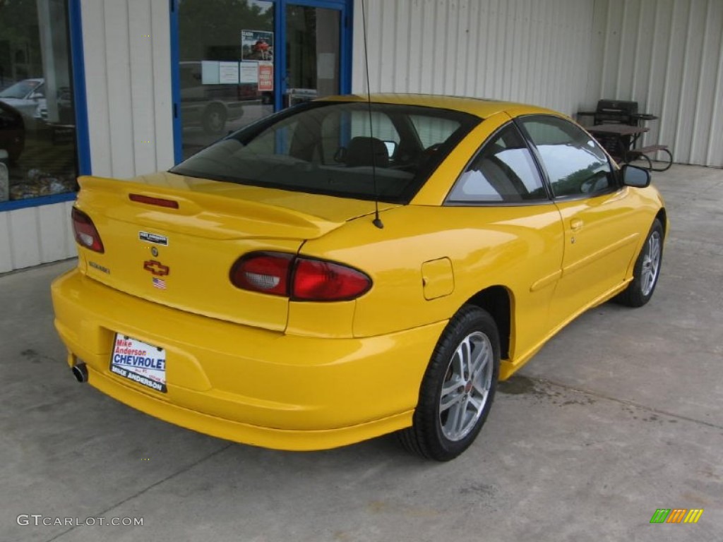 2002 Cavalier Coupe - Yellow / Graphite photo #4