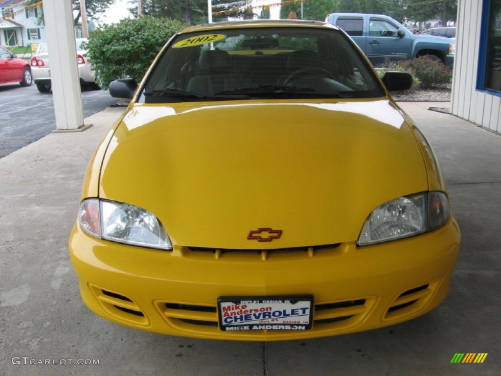 2002 Cavalier Coupe - Yellow / Graphite photo #6