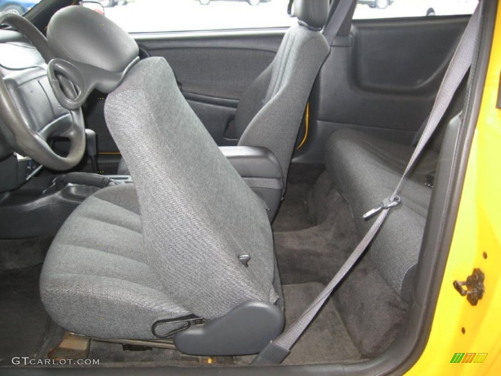 2002 Cavalier Coupe - Yellow / Graphite photo #12