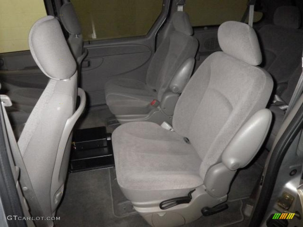 2003 Chrysler Town & Country EX Rear Seat Photos