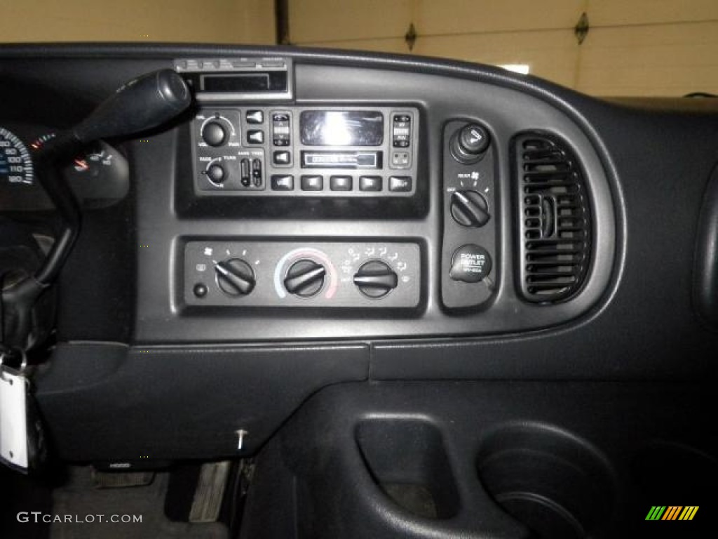 2001 Dodge Ram Van 3500 Passenger Controls Photo #72315691