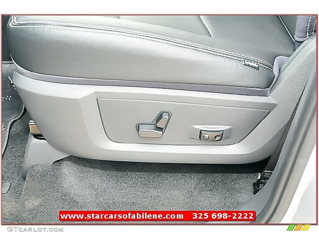 2012 Ram 1500 Lone Star Crew Cab - Bright Silver Metallic / Dark Slate Gray/Medium Graystone photo #13