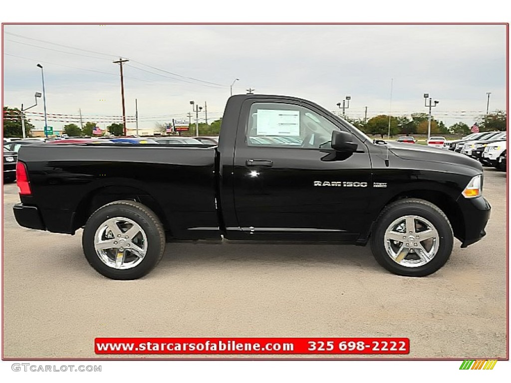 2012 Ram 1500 Express Regular Cab 4x4 - Black / Dark Slate Gray/Medium Graystone photo #9