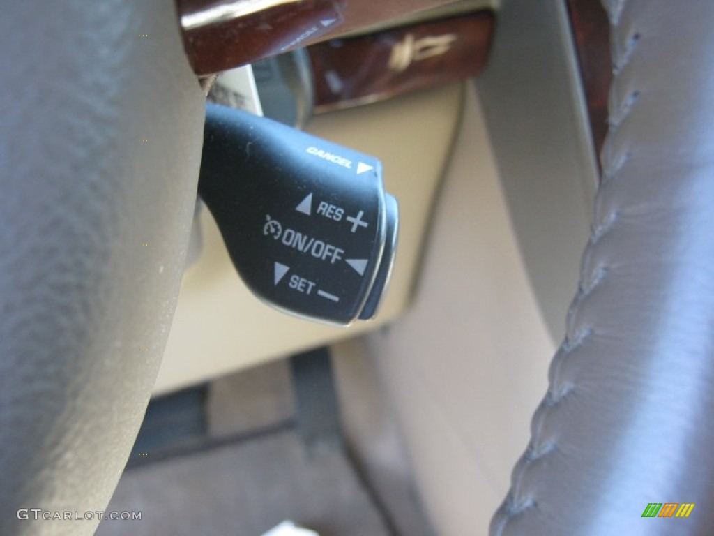 2007 Buick Terraza CXL Controls Photo #72321796