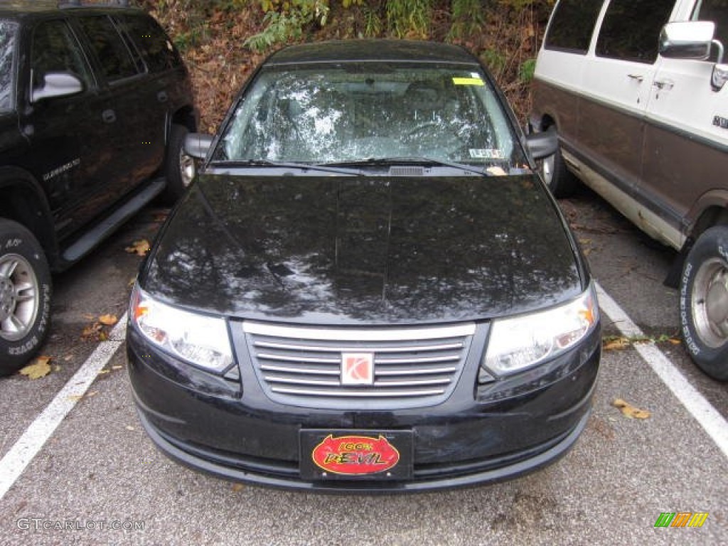 2005 ION 2 Sedan - Black Onyx / Gray photo #2