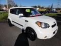 2011 Clear White Kia Soul !  photo #4