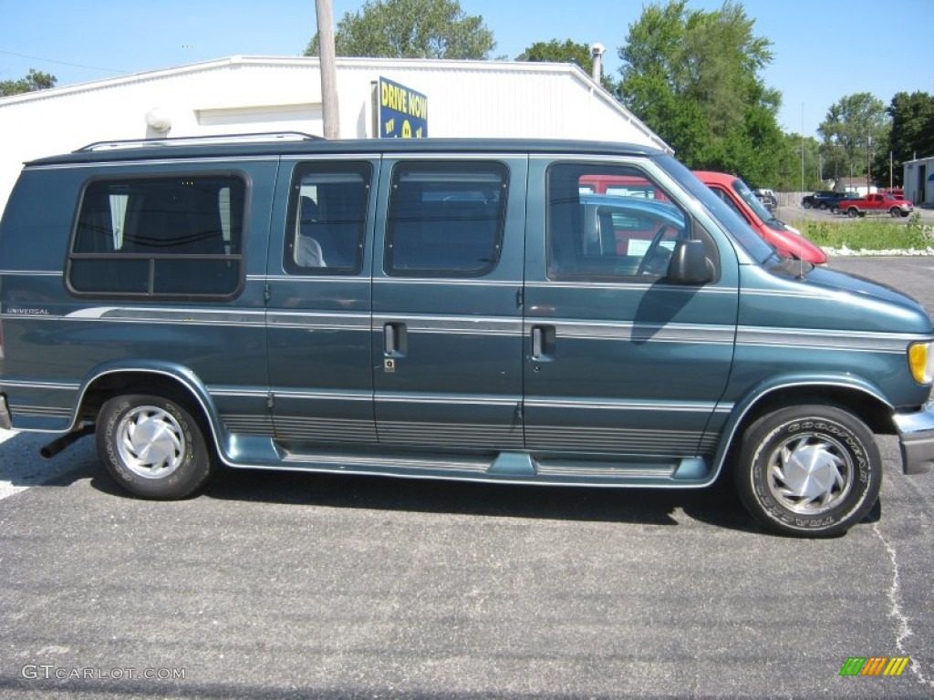 Medium Willow Green Metallic 1995 Ford E Series Van E150 Passenger Conversion Exterior Photo #72323323