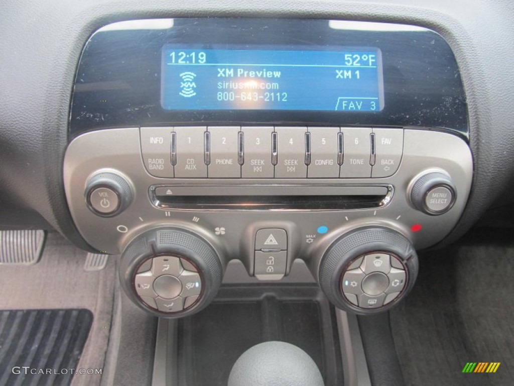 2010 Chevrolet Camaro LS Coupe Controls Photos