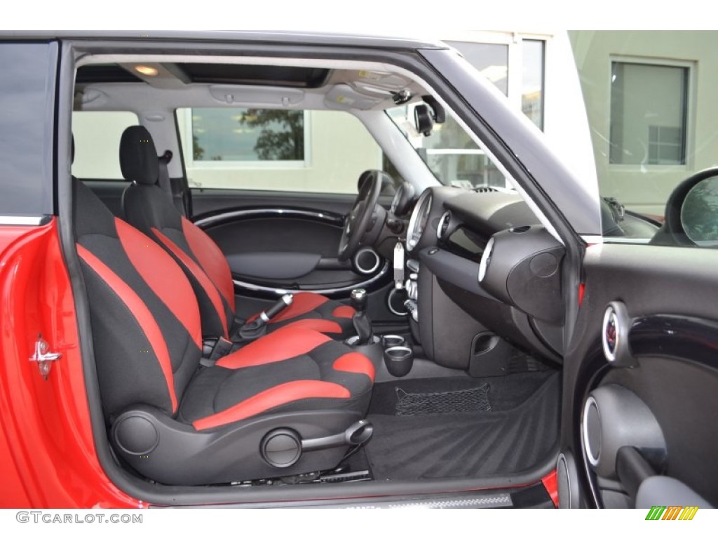 Rooster Red/Carbon Black Interior 2007 Mini Cooper S Hardtop Photo #72330119